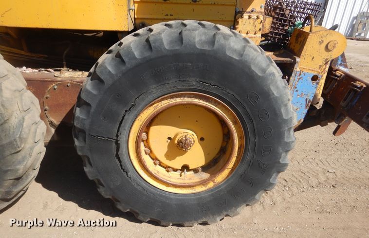 image for item JC9789 1971 Wabco 777  rigid frame motor grader