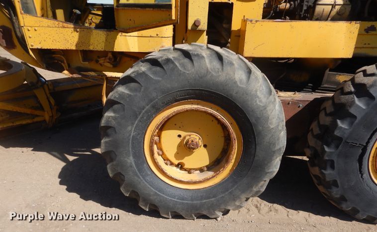 image for item JC9789 1971 Wabco 777  rigid frame motor grader