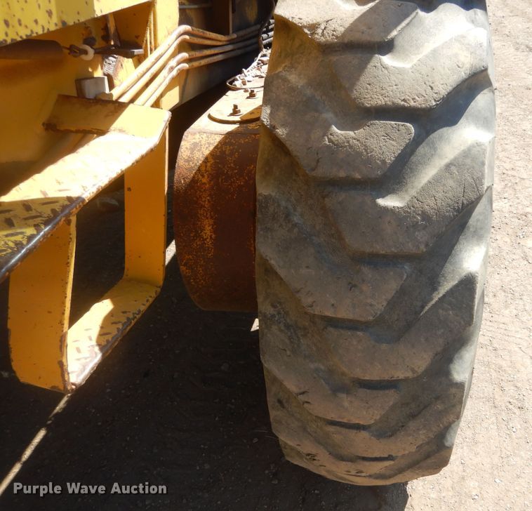 image for item JC9789 1971 Wabco 777  rigid frame motor grader