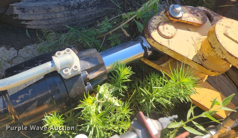 image for item JC9791 Caterpillar  excavator stick