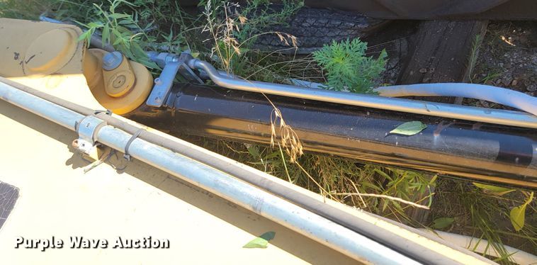 image for item JC9791 Caterpillar  excavator stick