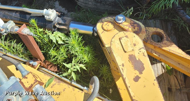 image for item JC9791 Caterpillar  excavator stick