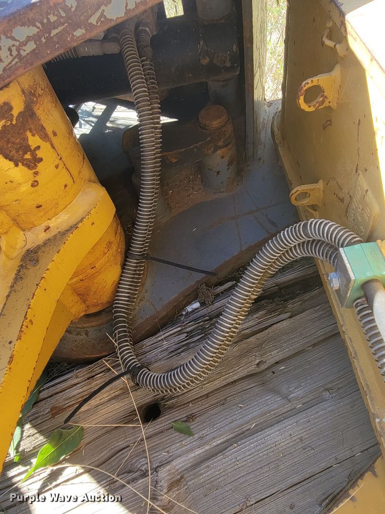 image for item JC9791 Caterpillar  excavator stick