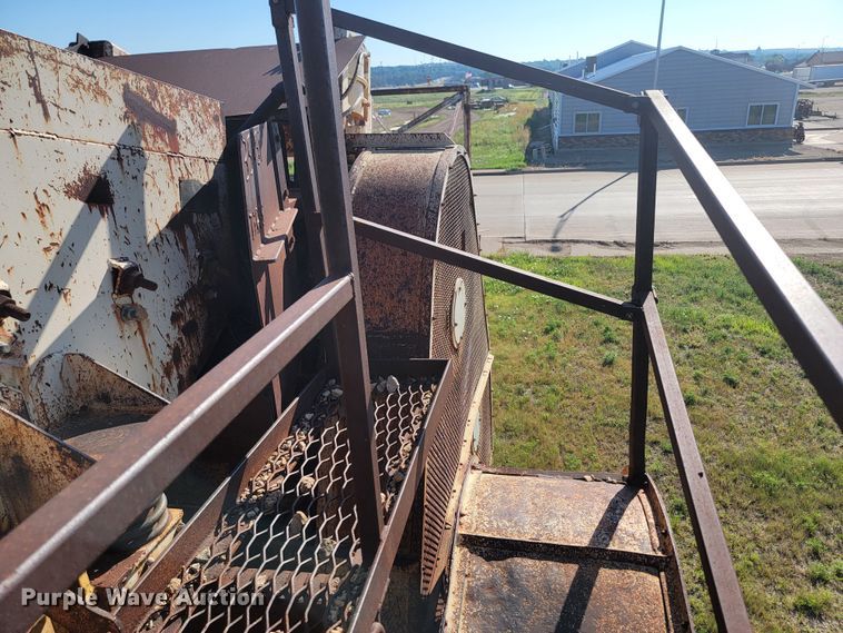 image for item JC9794 Pioneer 4030  crusher