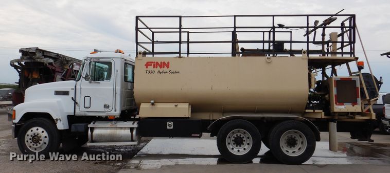 image for item JH9669 1993 Mack CH613  hydroseeder truck