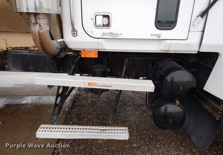 image for item JH9669 1993 Mack CH613  hydroseeder truck