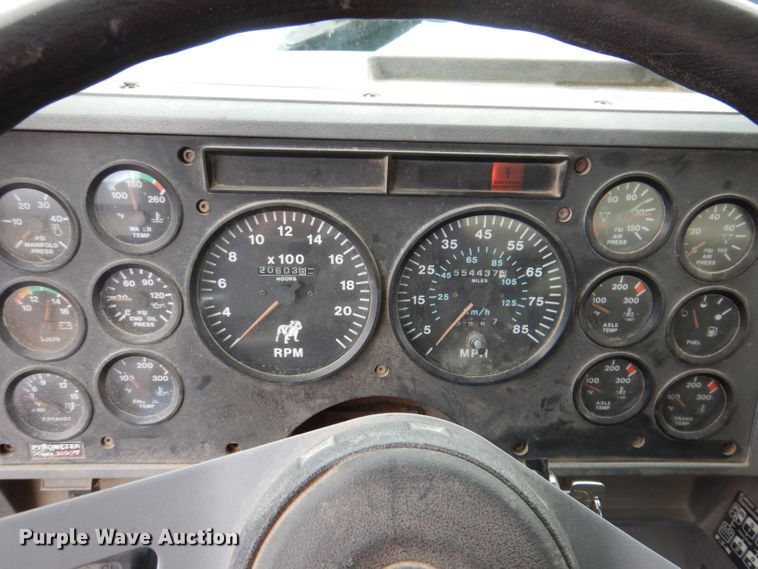 image for item JH9669 1993 Mack CH613  hydroseeder truck