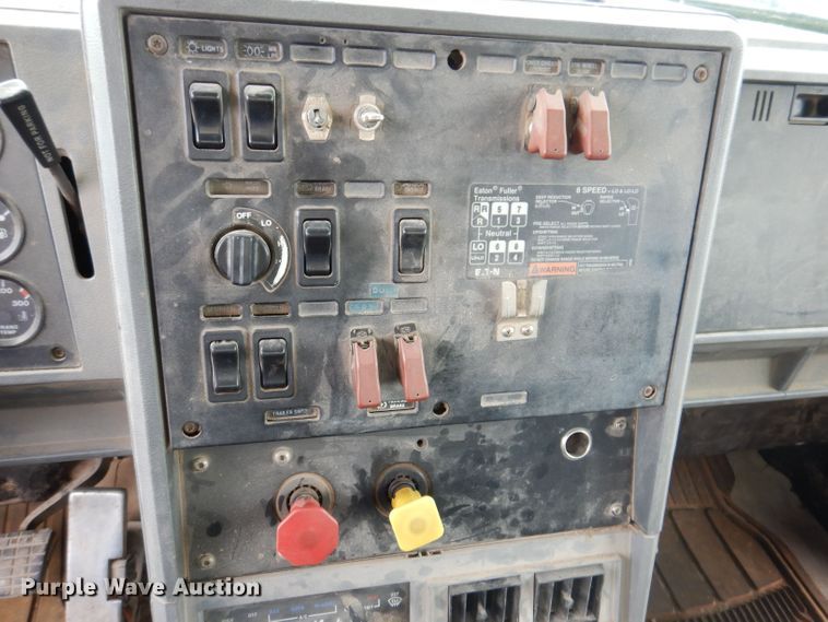 image for item JH9669 1993 Mack CH613  hydroseeder truck