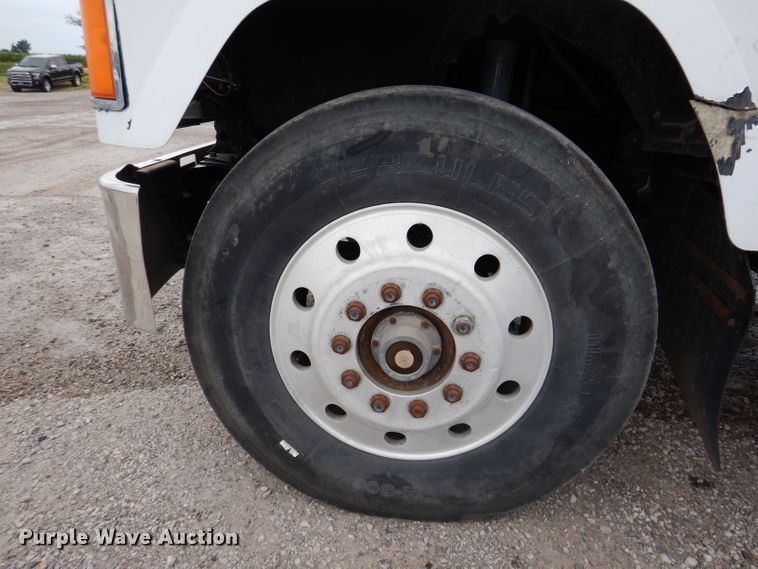 image for item JH9669 1993 Mack CH613  hydroseeder truck