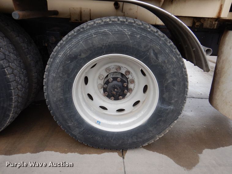 image for item JH9669 1993 Mack CH613  hydroseeder truck