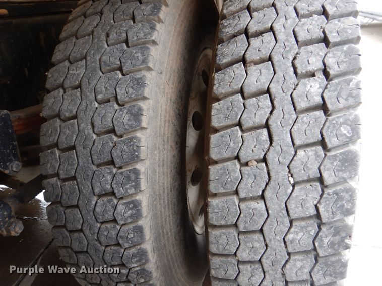 image for item JH9669 1993 Mack CH613  hydroseeder truck