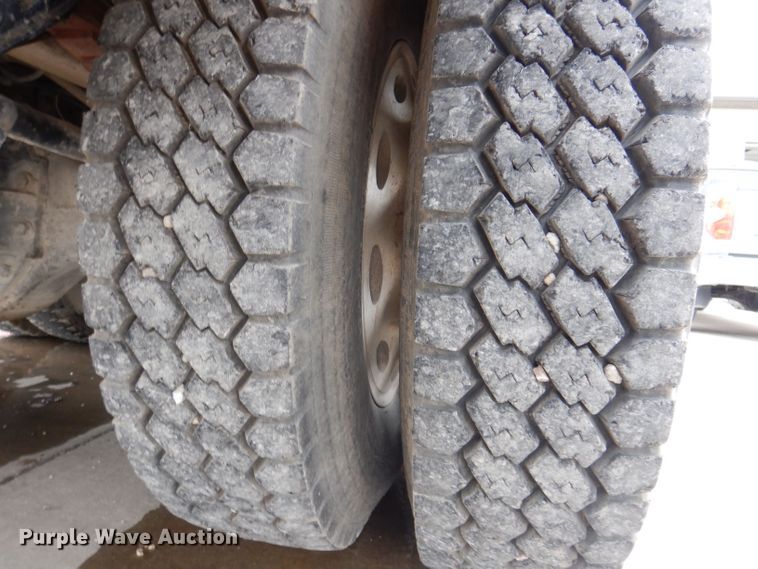 image for item JH9669 1993 Mack CH613  hydroseeder truck