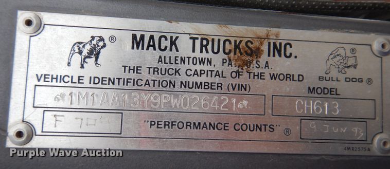 image for item JH9669 1993 Mack CH613  hydroseeder truck