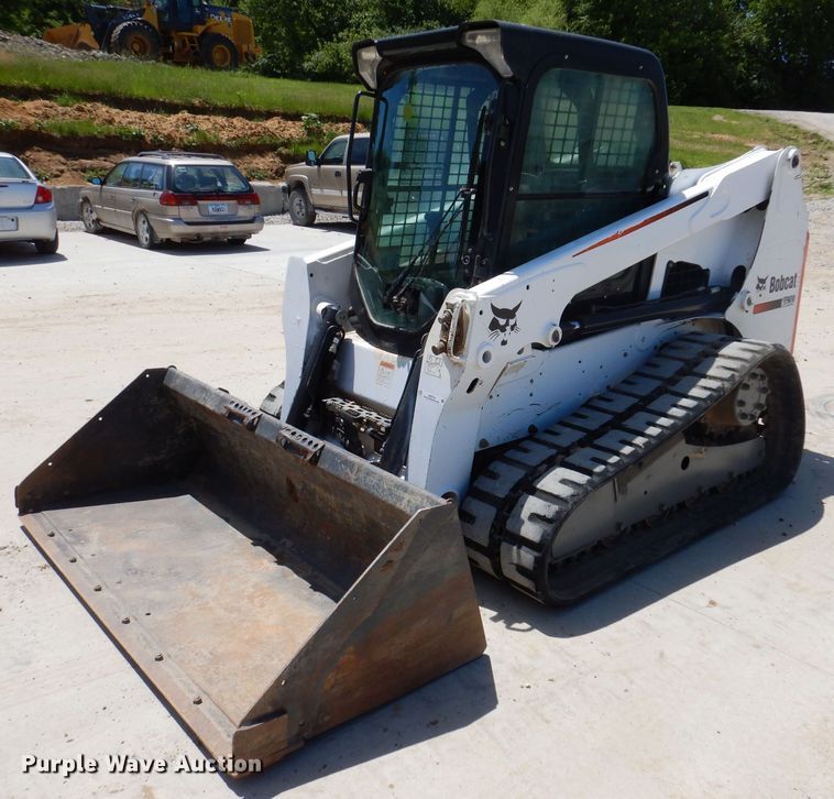 image for item JH9718 2015 Bobcat T630  tracked skid steer loader