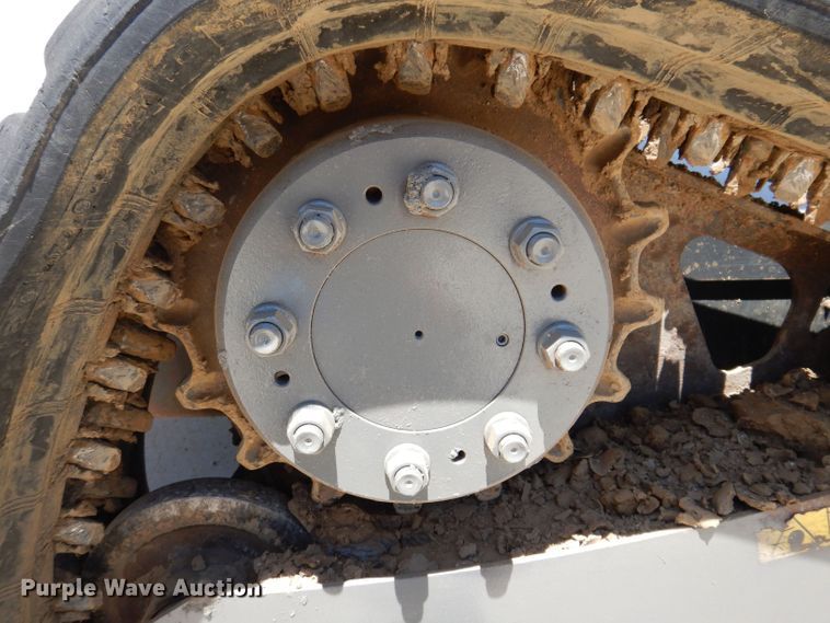 image for item JH9718 2015 Bobcat T630  tracked skid steer loader