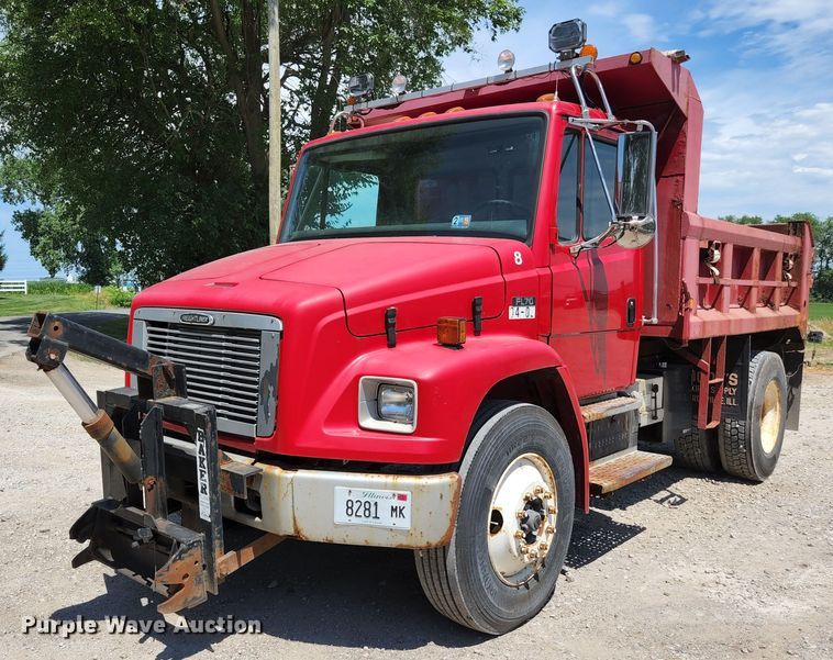 image for item JL9987 2002 Freightliner FL70  dump truck