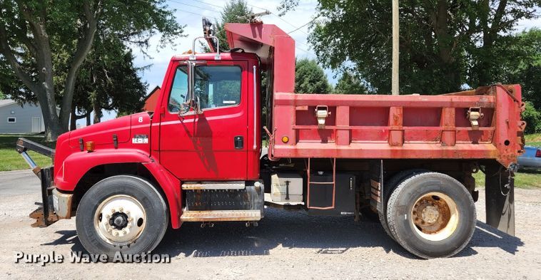 image for item JL9987 2002 Freightliner FL70  dump truck