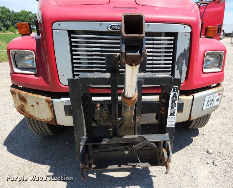 image for item JL9987 2002 Freightliner FL70  dump truck