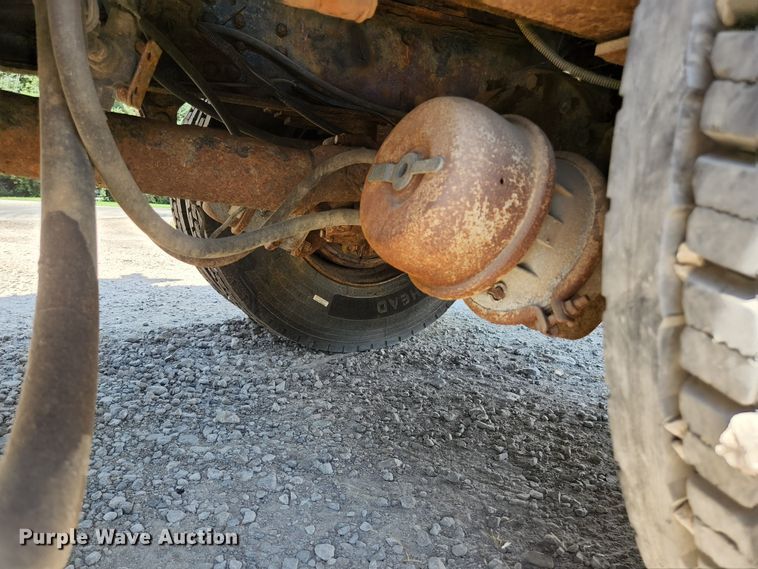 image for item JL9987 2002 Freightliner FL70  dump truck