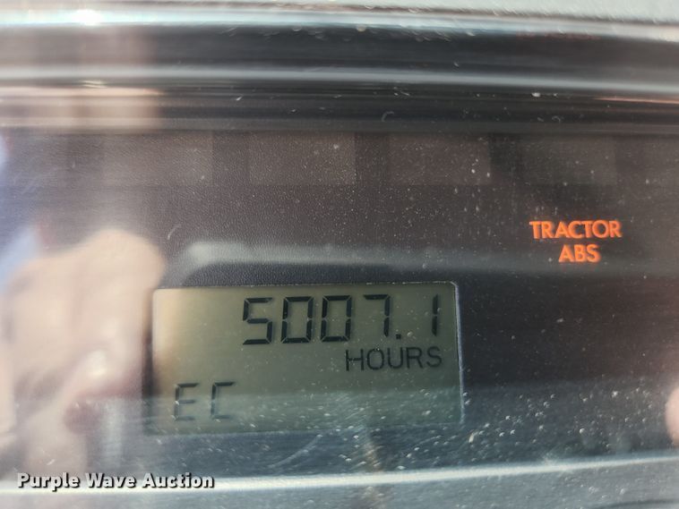 image for item JL9987 2002 Freightliner FL70  dump truck