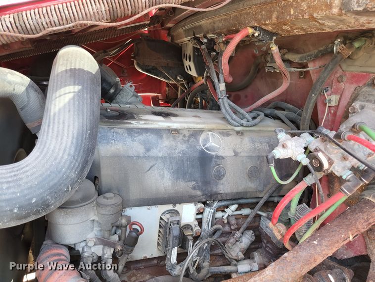 image for item JL9987 2002 Freightliner FL70  dump truck