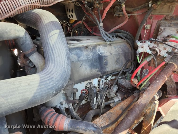 image for item JL9987 2002 Freightliner FL70  dump truck