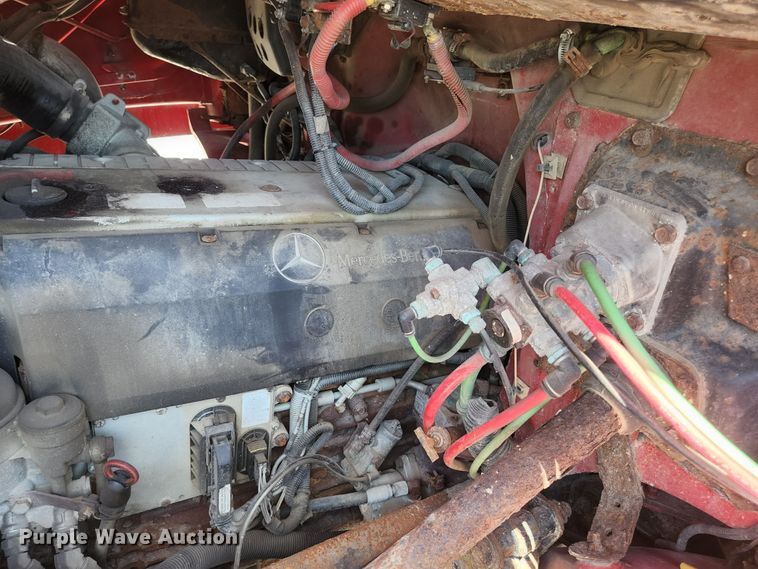 image for item JL9987 2002 Freightliner FL70  dump truck