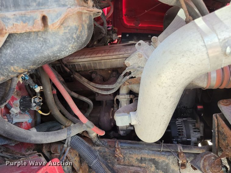 image for item JL9987 2002 Freightliner FL70  dump truck