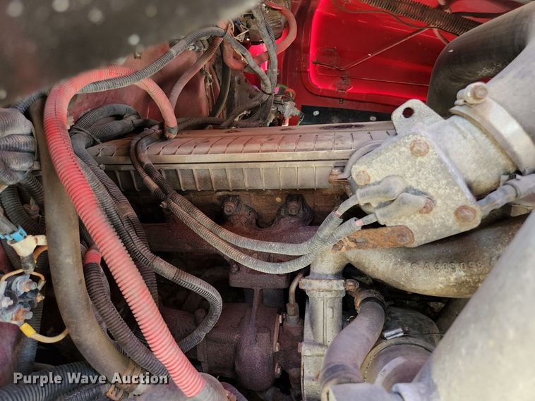 image for item JL9987 2002 Freightliner FL70  dump truck