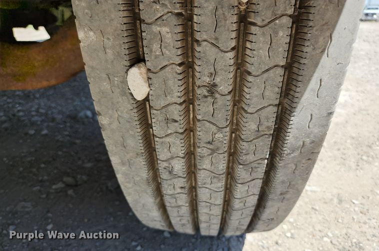 image for item JL9987 2002 Freightliner FL70  dump truck