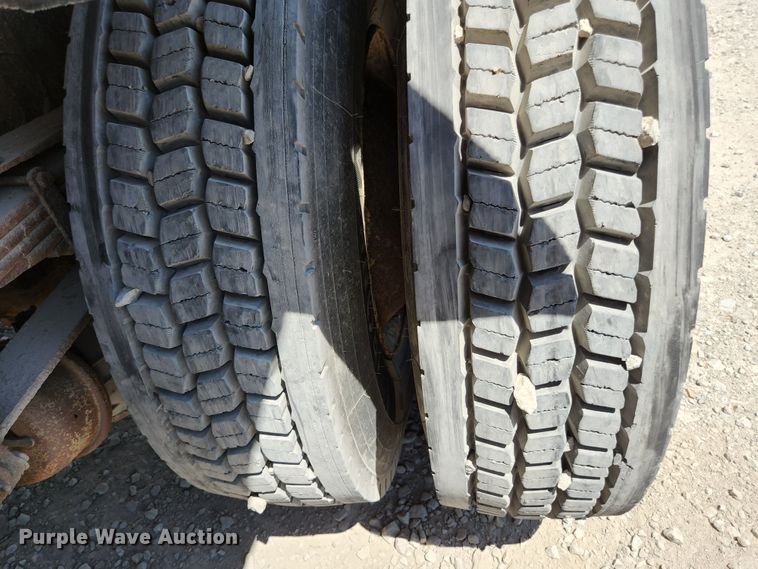 image for item JL9987 2002 Freightliner FL70  dump truck