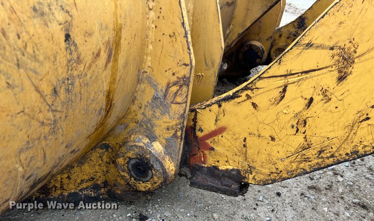 image for item JM9207 1981 Caterpillar 953 LGP  track loader