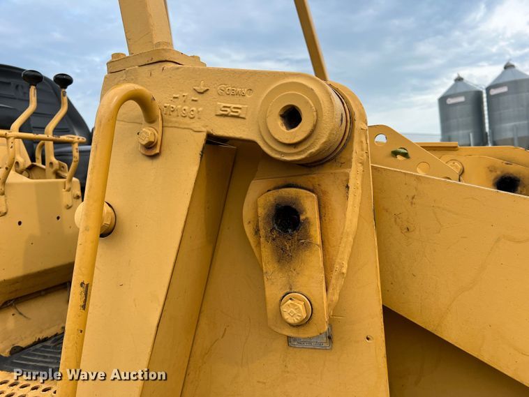 image for item JM9207 1981 Caterpillar 953 LGP  track loader