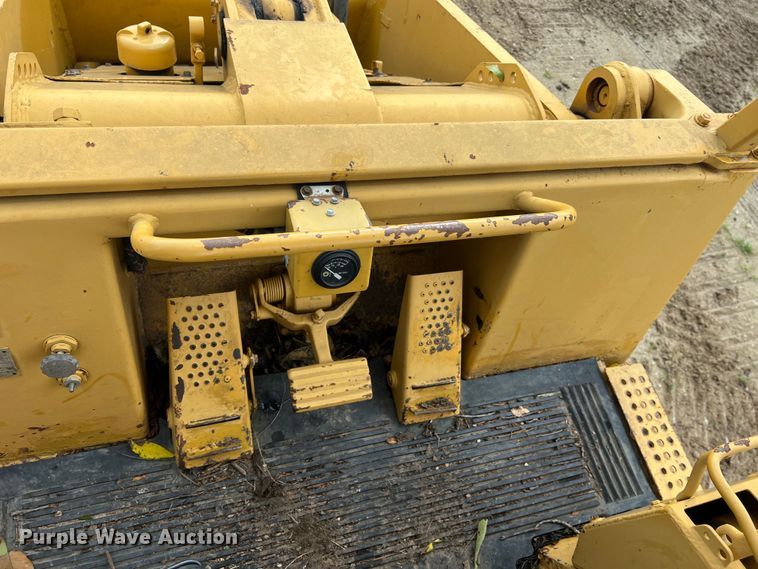 image for item JM9207 1981 Caterpillar 953 LGP  track loader