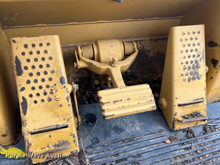 image for item JM9207 1981 Caterpillar 953 LGP  track loader