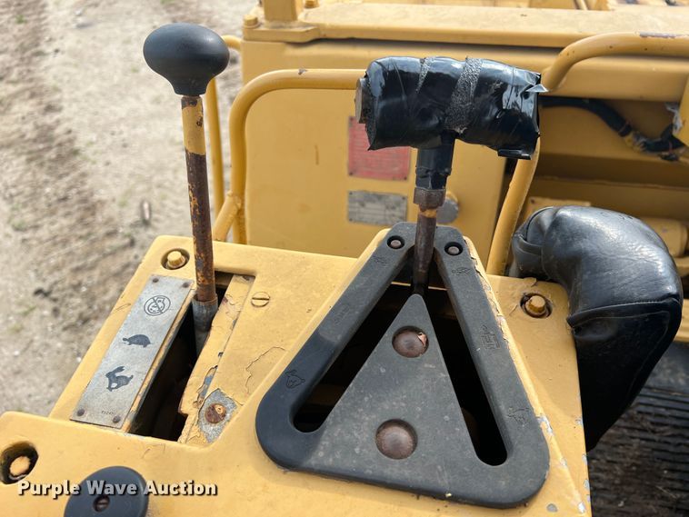 image for item JM9207 1981 Caterpillar 953 LGP  track loader