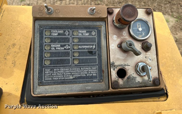 image for item JM9207 1981 Caterpillar 953 LGP  track loader