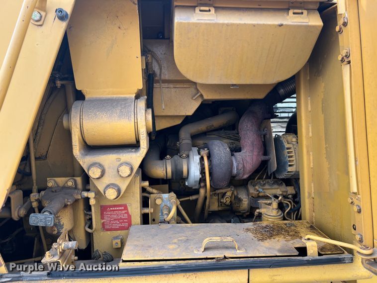 image for item JM9207 1981 Caterpillar 953 LGP  track loader