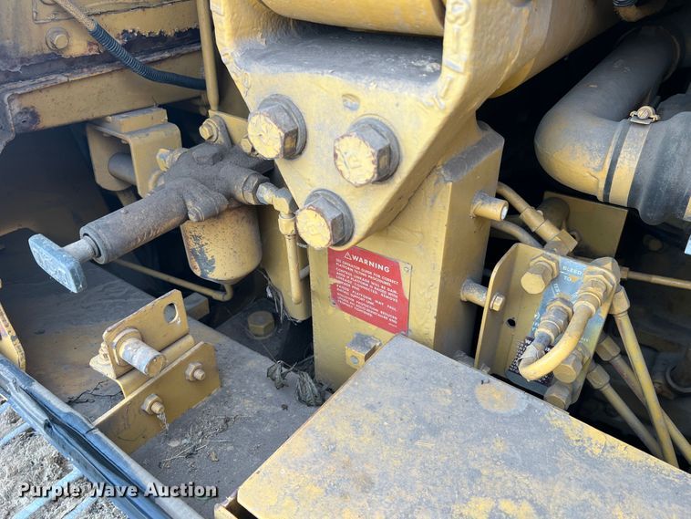 image for item JM9207 1981 Caterpillar 953 LGP  track loader