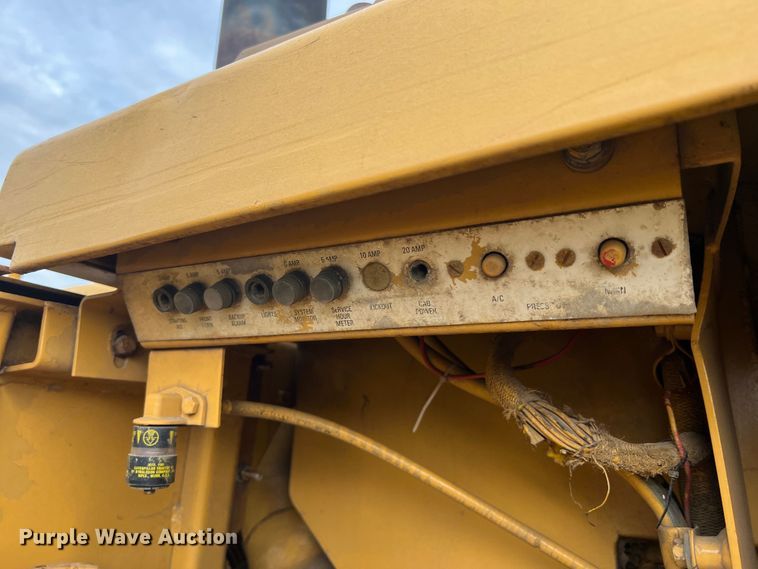 image for item JM9207 1981 Caterpillar 953 LGP  track loader