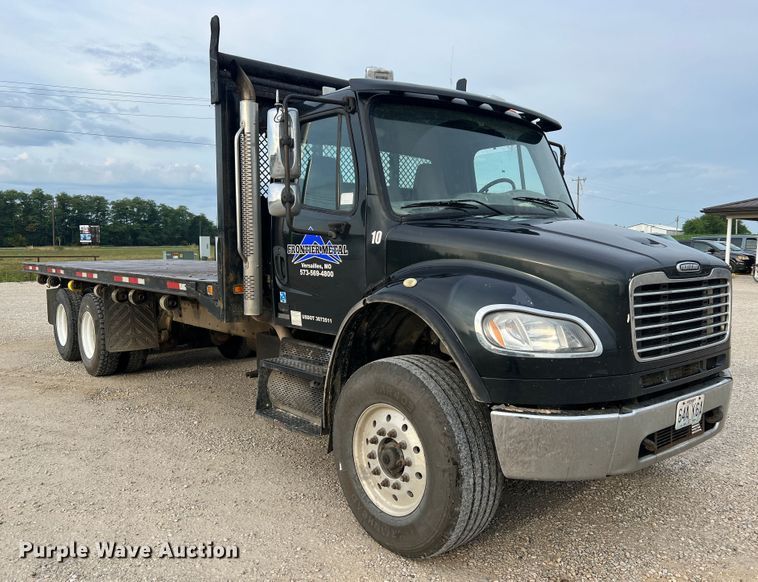 image for item JM9209 2008 Freightliner Business Class M2  dump flatbed truck