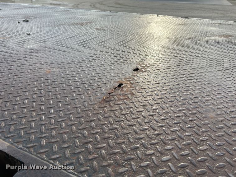 image for item JM9209 2008 Freightliner Business Class M2  dump flatbed truck