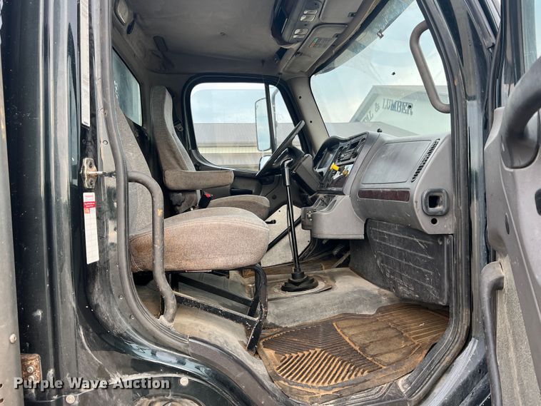 image for item JM9209 2008 Freightliner Business Class M2  dump flatbed truck