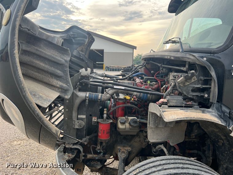 image for item JM9209 2008 Freightliner Business Class M2  dump flatbed truck