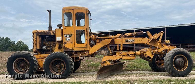 image for item JM9211 1964 Galion 104  rigid frame motor grader