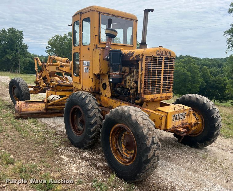 image for item JM9211 1964 Galion 104  rigid frame motor grader