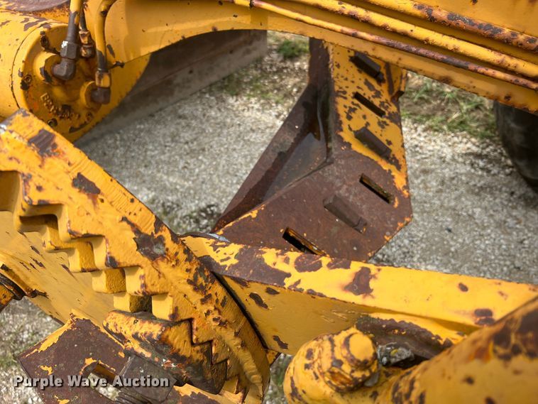 image for item JM9211 1964 Galion 104  rigid frame motor grader