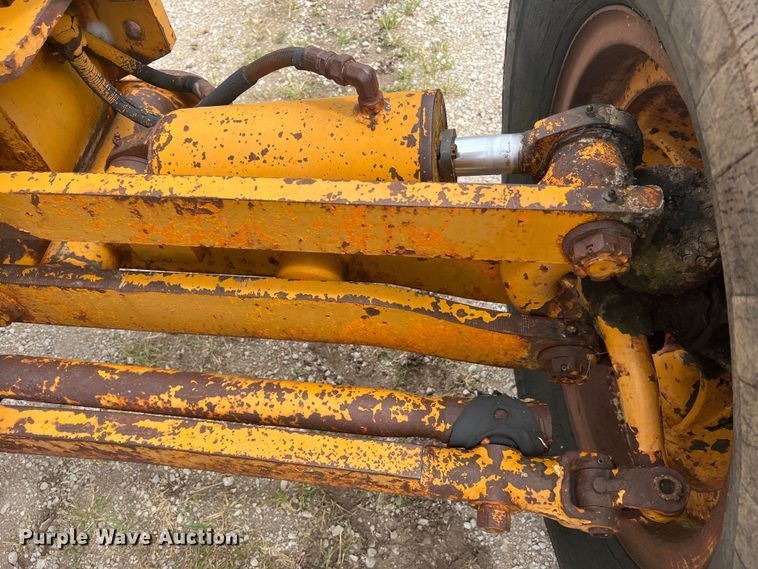 image for item JM9211 1964 Galion 104  rigid frame motor grader