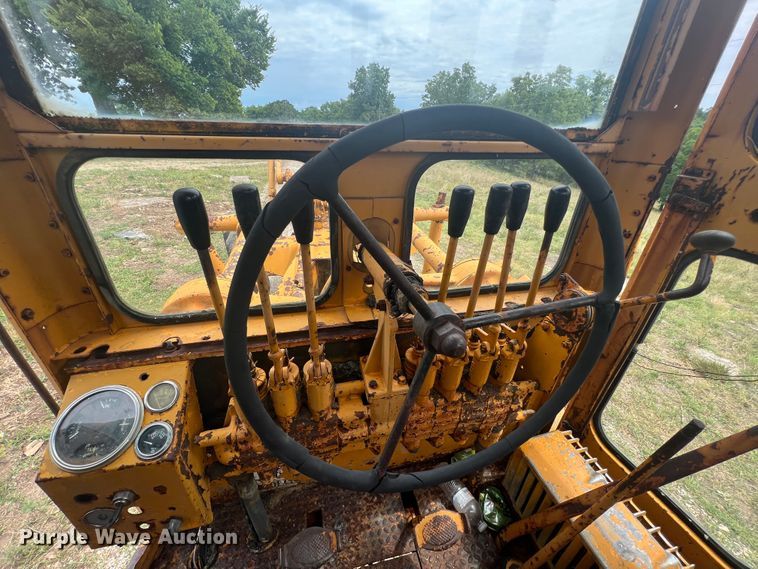 image for item JM9211 1964 Galion 104  rigid frame motor grader