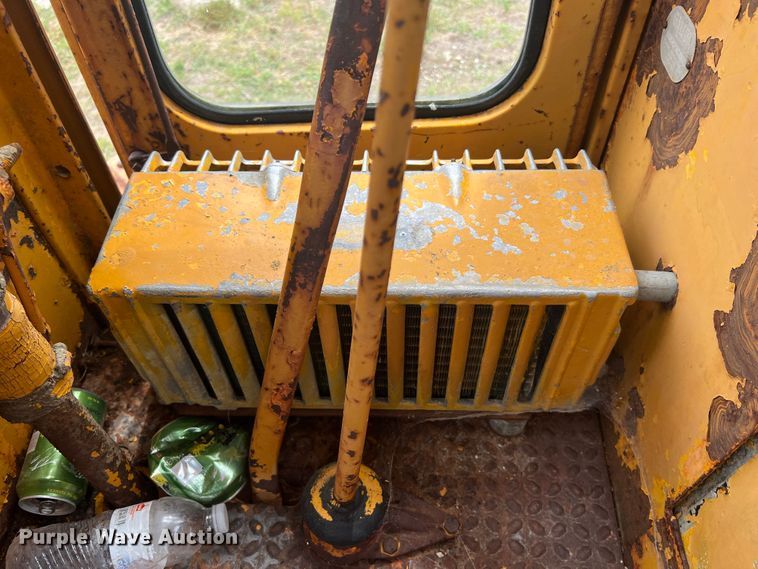 image for item JM9211 1964 Galion 104  rigid frame motor grader